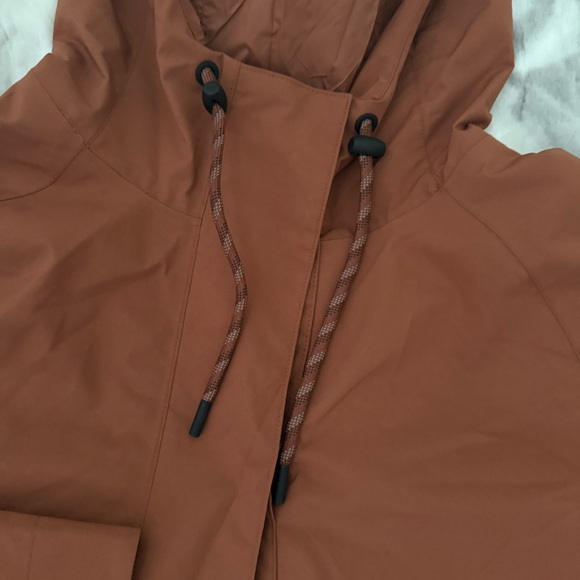Lole Lachine Packable Hooded Rain Jacket - Picture 4 of 6
